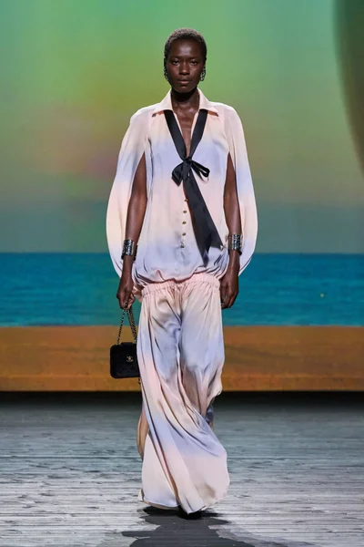 Look 69